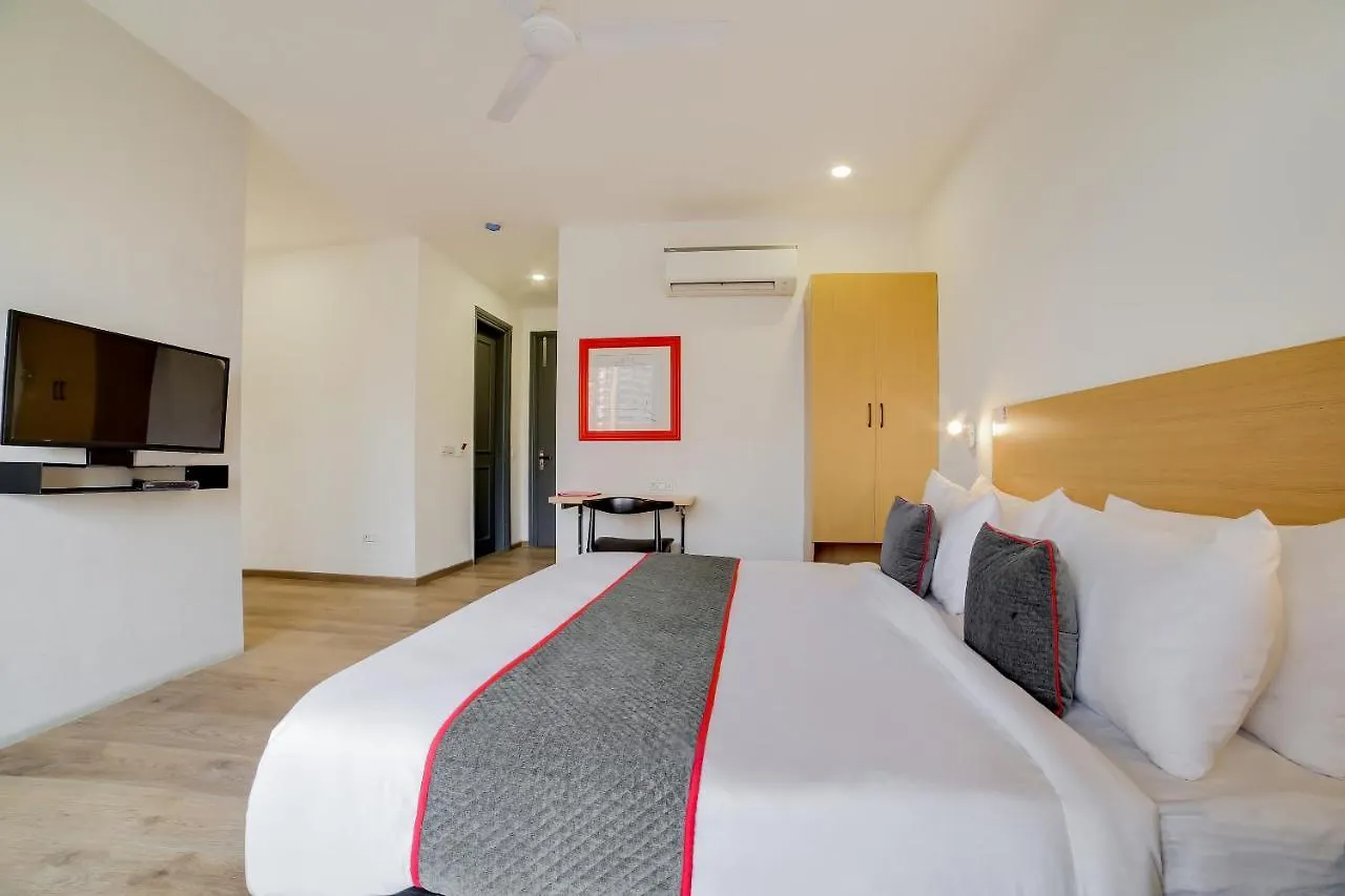 Oyo Townhouse 223 Kanhai Chowk Sector 45 3*, Gurgaon India