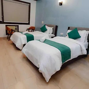 Hotel Plaza Residency